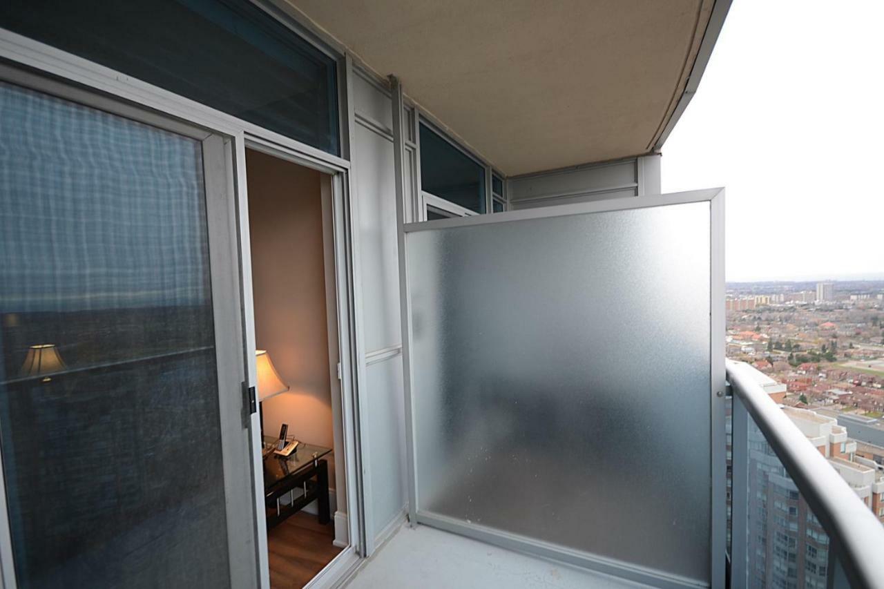Urban Furnished Suites - Mississauga Dış mekan fotoğraf