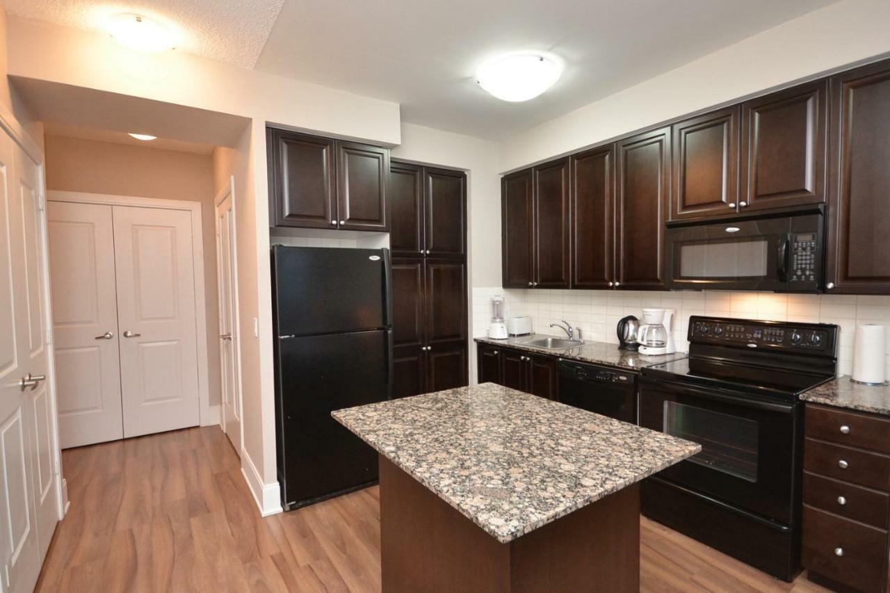 Urban Furnished Suites - Mississauga Dış mekan fotoğraf