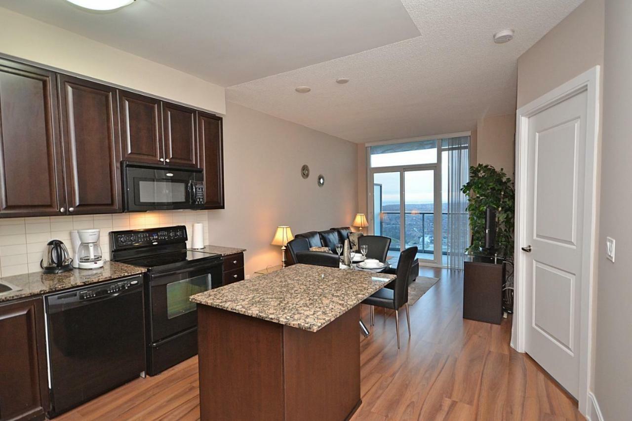 Urban Furnished Suites - Mississauga Dış mekan fotoğraf
