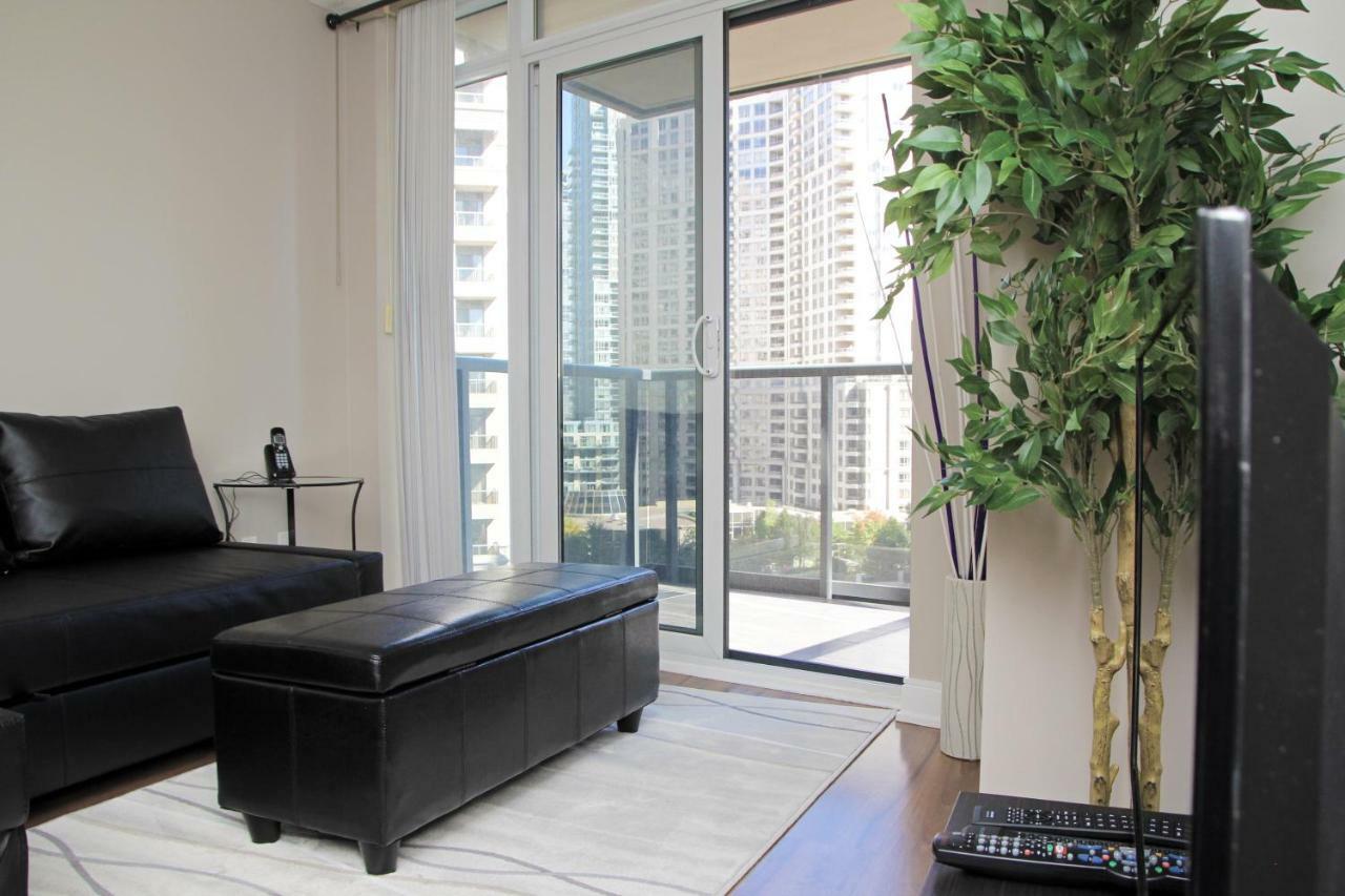 Urban Furnished Suites - Mississauga Dış mekan fotoğraf