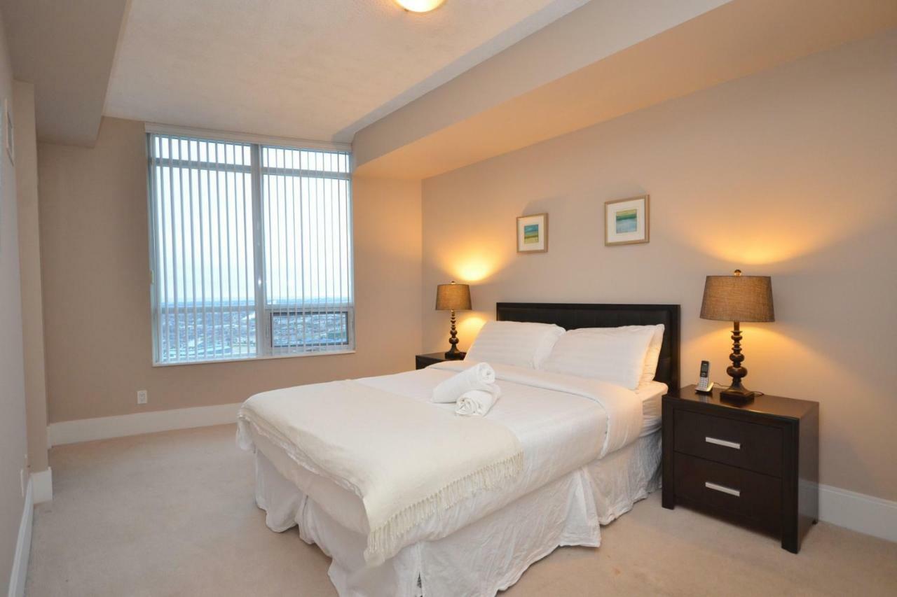 Urban Furnished Suites - Mississauga Dış mekan fotoğraf